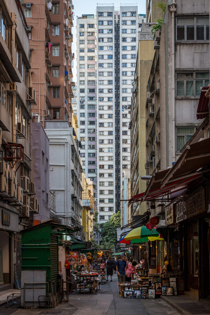 Soho, Soho Hong Kong, city, cityscaoe, contrast, shadows, street photography, Mercedes Noriega, Mercedes Noriega Photography