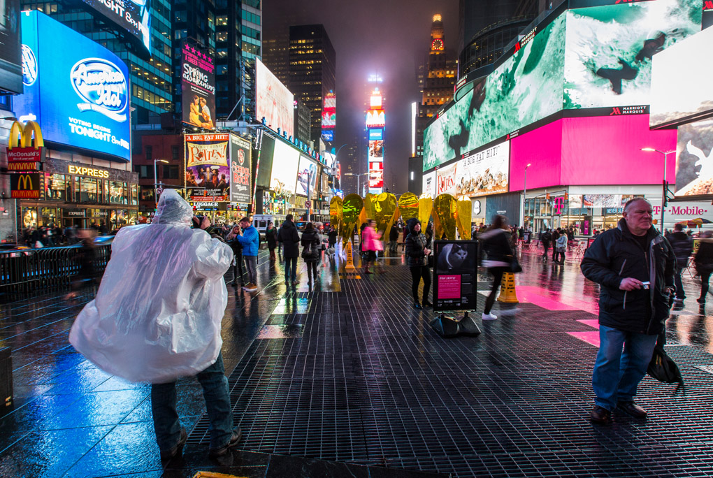 street photography, the big apple, Time Square, rain, winter