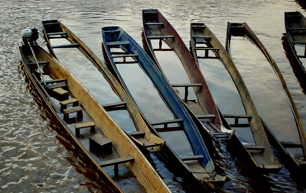 Only Rafts in Vang Vieng, Laos, Song river, street photography, solo balsas en Vang Vieng, rafts, river, canoes, Laos, Mercedes Noriega, Mercedes Noriega Photography