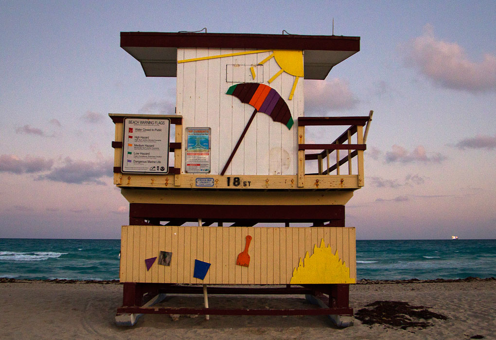 lifeguard tower, Mercedes Noriega, Mercedes Noriega Photography, sunset, beach, waves, lifeguard, lifeguard stand, beach