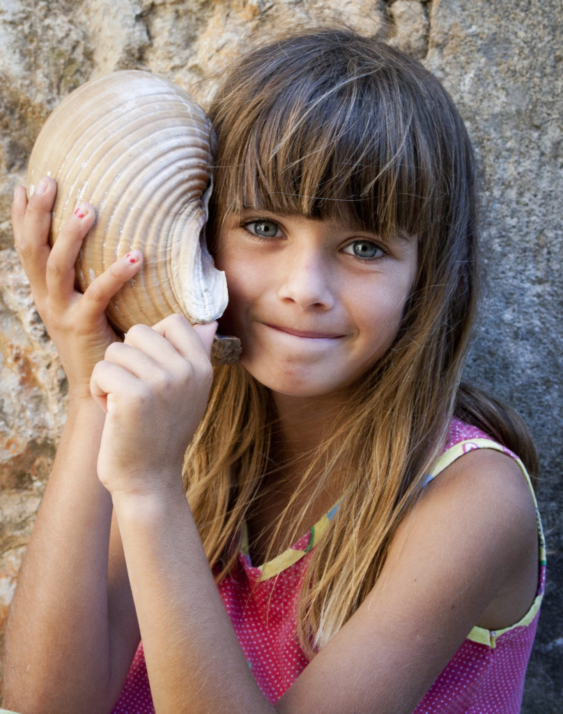 Girl with Seashell, Crotia, portrait, Mercedes Noriega, Mercedes Noriega Photography
