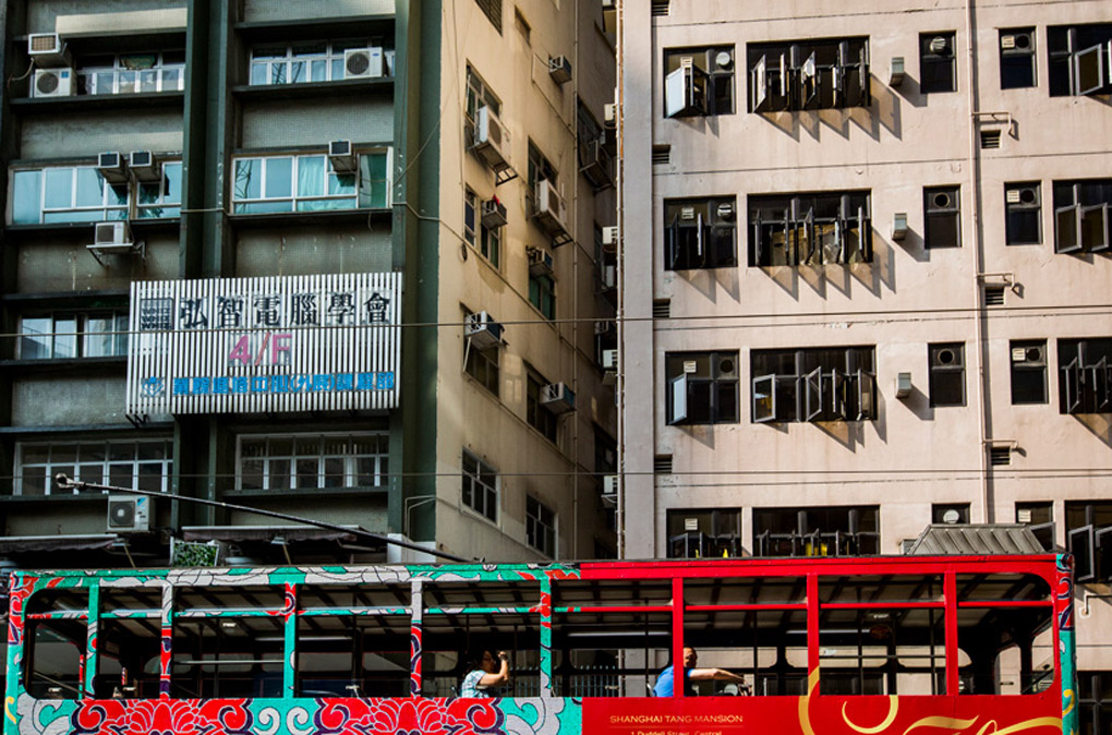 Wan Chai, Hong Kong, street photography, bus, commute, transportation, tram, trams in Hong Kong, Mercedes Noriega, Mercedes Noriega Photography