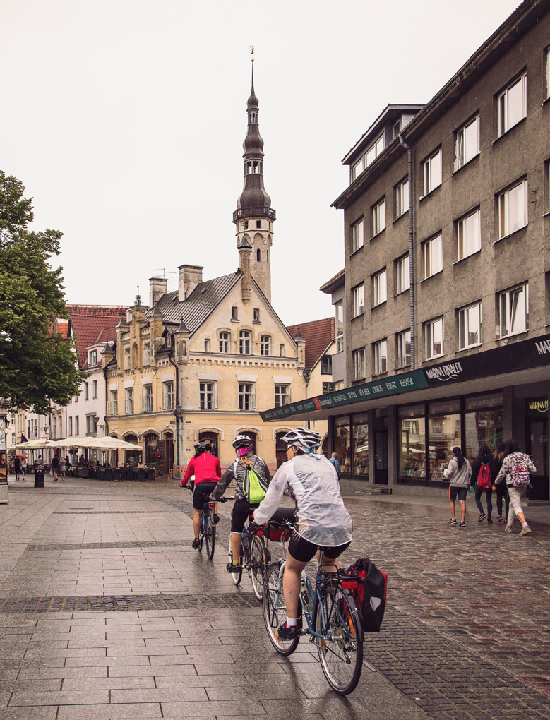 street photography, bike, bike tour, bicycle, old town